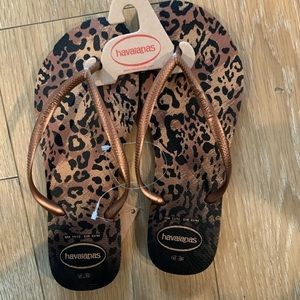 NWT Havaiana's Leopard Print Flip Flops